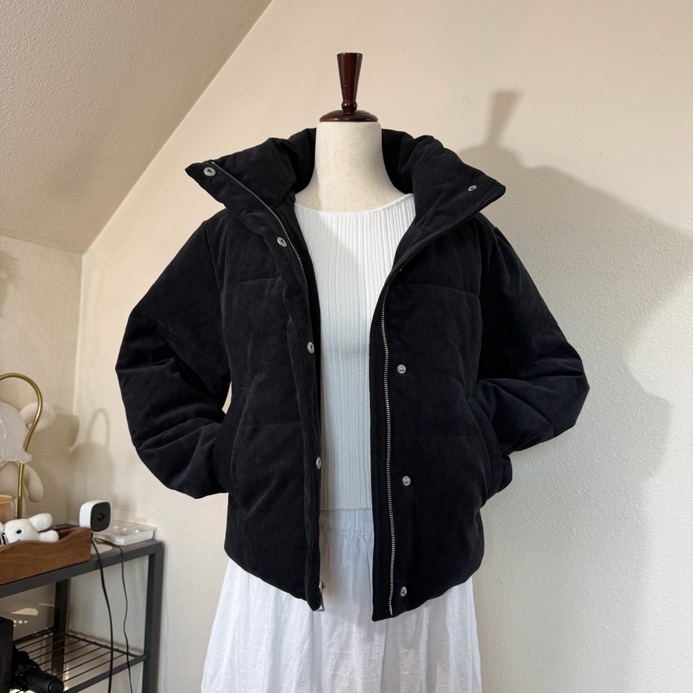 Levi's Women's Black Puffer Jacket